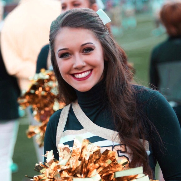 Meet your Posher, Mckenzie - Picture 1 of 3